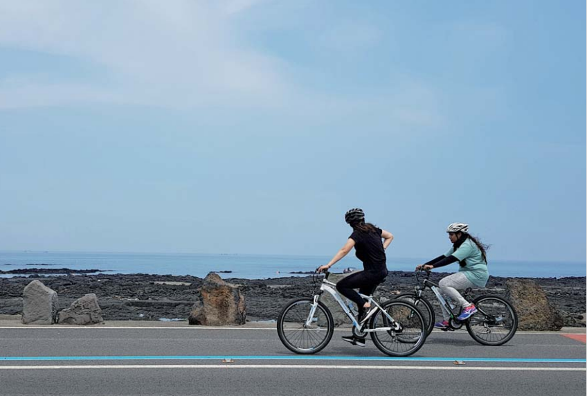  2025 Jeju Travel Guide: Car Rentals, Accommodation, Bicycles & Scooters