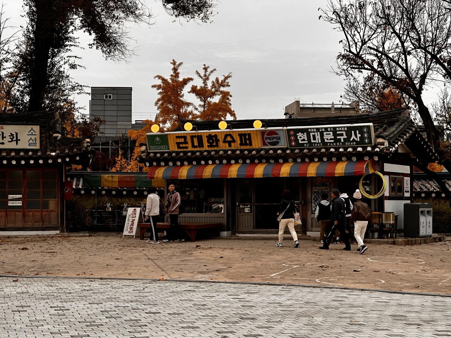 Must-Visit Spots Around Gyeongbokgung Palace ｜Parking, National Folk Museum, Restaurants, Art Galleries