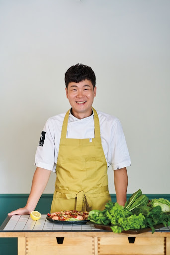 Chef Nam Jeong-seok, a ｜ from the black-and-white chef Baek Su-jeo, restaurant information location LOCAL EAT